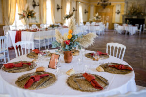 Fleurs de saison, décoration des centres de table de mariage